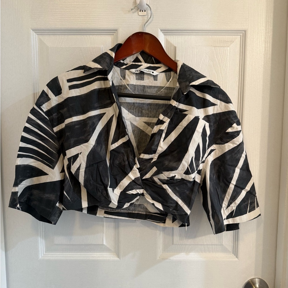 Zara Monochrome Patterned Top